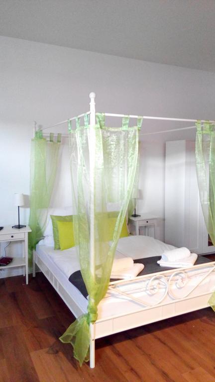 Studio Apartment Niemetzstr 51 ベルリン エクステリア 写真